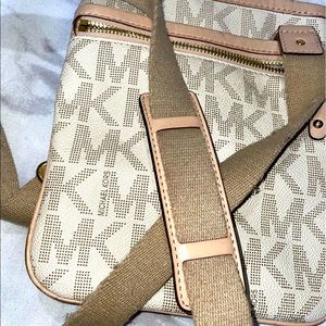 Michael Kors Cross Body Bag